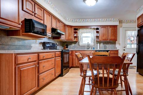 1078 Mohawk Rd, Schenectady, NY 12309 photo 8