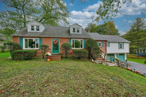 1078 Mohawk Rd, Schenectady, NY 12309 photo 1