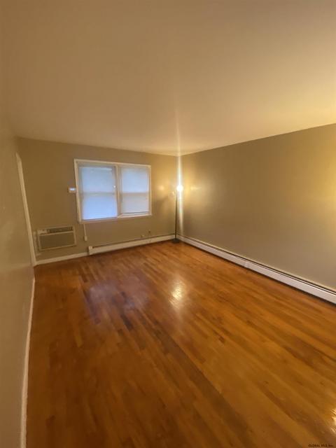 12 Corlear St, Albany, NY 12209 photo 2