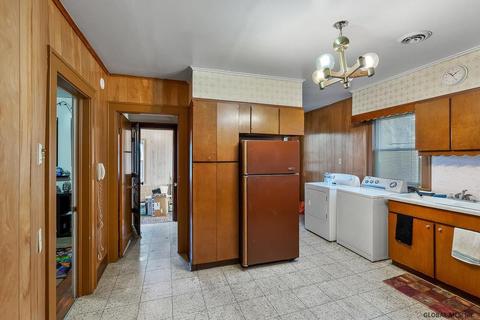 827 Hampton Ave, Schenectady, NY 12309 photo 46