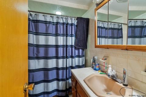 827 Hampton Ave, Schenectady, NY 12309 photo 52