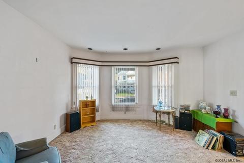 827 Hampton Ave, Schenectady, NY 12309 photo 16