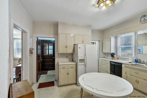 827 Hampton Ave, Schenectady, NY 12309 photo 27