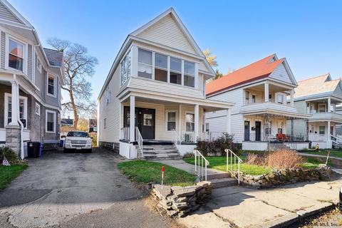 827 Hampton Ave, Schenectady, NY 12309 photo 2