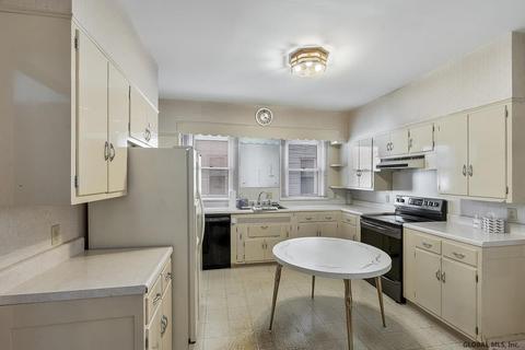 827 Hampton Ave, Schenectady, NY 12309 photo 28