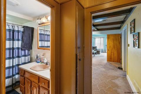 827 Hampton Ave, Schenectady, NY 12309 photo 51