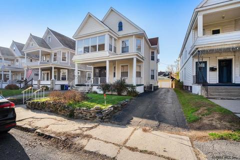 827 Hampton Ave, Schenectady, NY 12309 photo 3