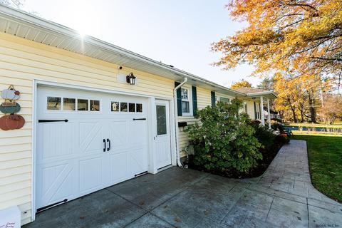 52 Royal Blvd, Delmar, NY 12054 photo 2