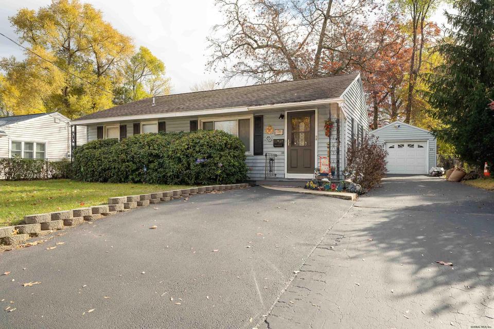 71 Locust Pk, Colonie, NY 12205 23 Photos MLS 202132642 Movoto