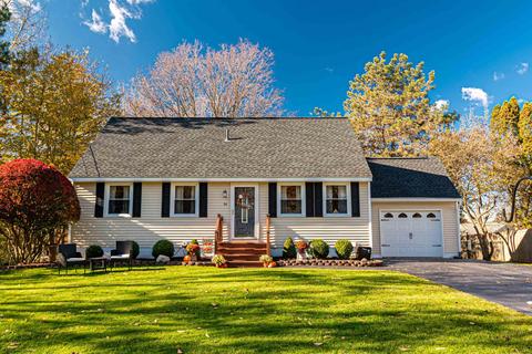 16 Jones Dr, Schenectady, NY 12309 photo 1