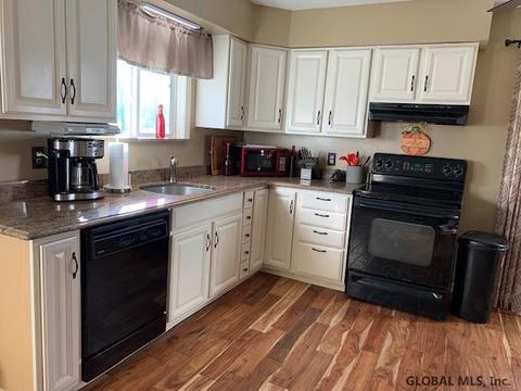 339 Clapper Rd, Selkirk, NY 12158 photo 4