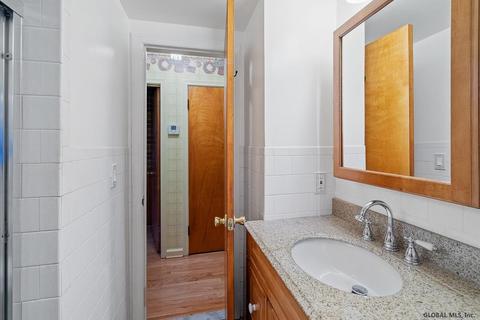 23 Michael Dr, Schenectady, NY 12303 photo 17