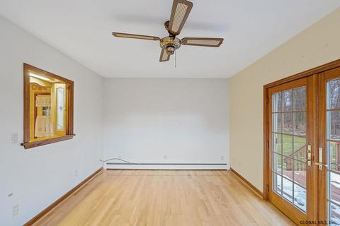 23 Michael Dr, Schenectady, NY 12303 photo 12