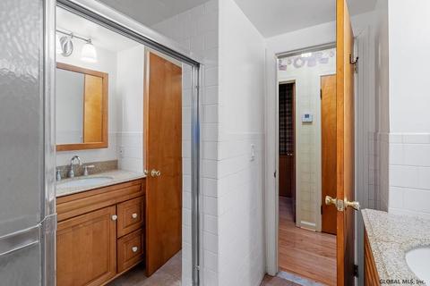 23 Michael Dr, Schenectady, NY 12303 photo 18