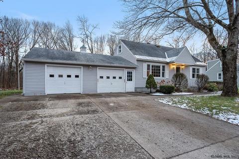 23 Michael Dr, Schenectady, NY 12303 photo 4