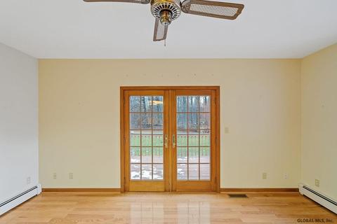 23 Michael Dr, Schenectady, NY 12303 photo 13