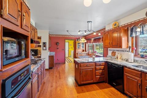 255 Beaver Dam Rd, Selkirk, NY 12158 photo 9
