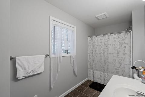 13 Back Spin Dr, Halfmoon, NY 12118 photo 36