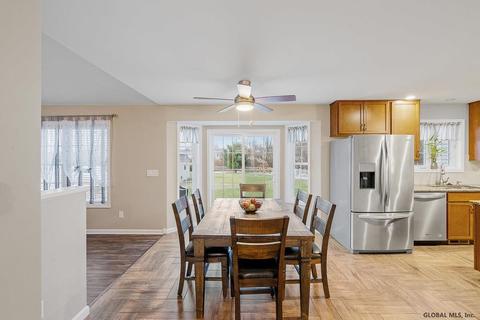 13 Back Spin Dr, Halfmoon, NY 12118 photo 11