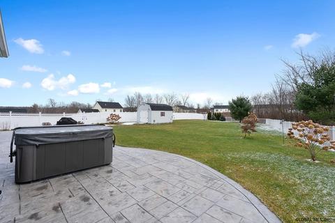 13 Back Spin Dr, Halfmoon, NY 12118 photo 39
