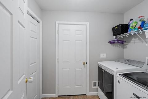 13 Back Spin Dr, Halfmoon, NY 12118 photo 26