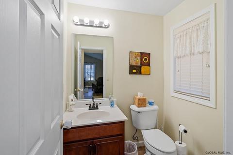 13 Back Spin Dr, Halfmoon, NY 12118 photo 25