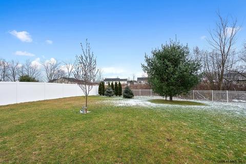 13 Back Spin Dr, Halfmoon, NY 12118 photo 44