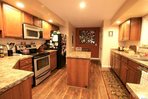 99 Hickey Rd, Hampton, NY 12837 photo 6