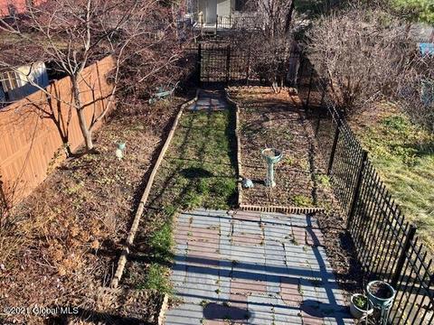 44 Trinity Pl, Albany, NY 12202 photo 18