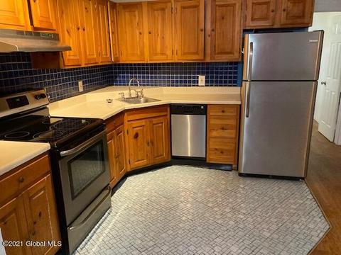 44 Trinity Pl, Albany, NY 12202 photo 9