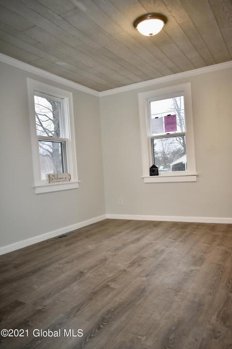 2529 3rd Ave, Schenectady, NY 12303 photo 10