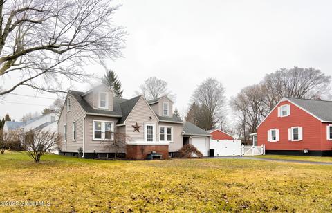 2921 Windermere Rd, Schenectady, NY 12304 photo 3