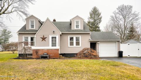 2921 Windermere Rd, Schenectady, NY 12304 photo 1