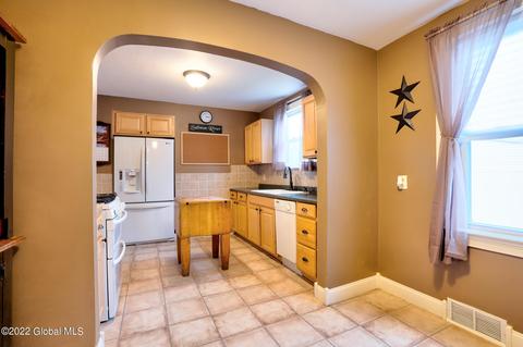 2921 Windermere Rd, Schenectady, NY 12304 photo 7