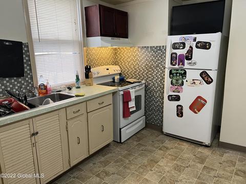 57 Mcclellan St, Schenectady, NY 12304 photo 10
