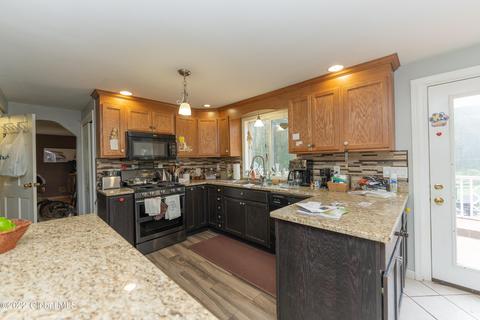 33 Rustic Bridge Rd, Rexford, NY 12148 photo 6