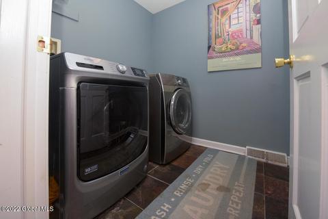 19 Wicklow Ter, Delmar, NY 12054 photo 10