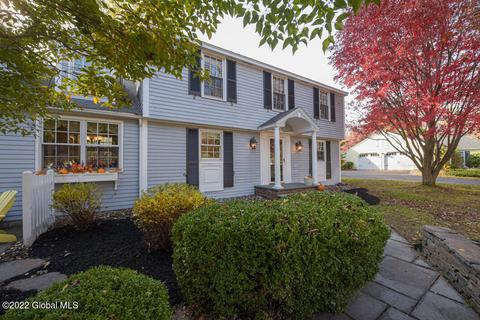 19 Wicklow Ter, Delmar, NY 12054 photo 2