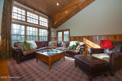 19 Wicklow Ter, Delmar, NY 12054 photo 6