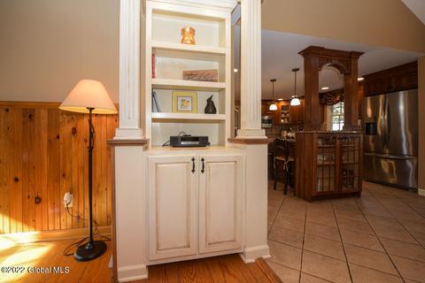 19 Wicklow Ter, Delmar, NY 12054 photo 9