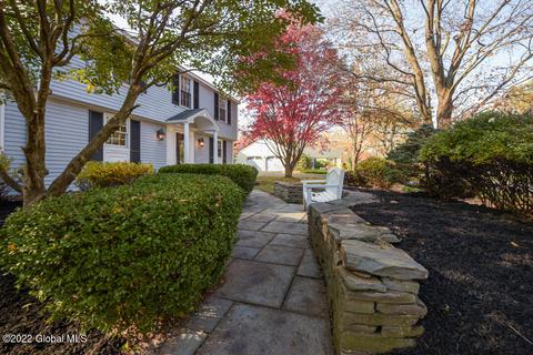19 Wicklow Ter, Delmar, NY 12054 photo 3