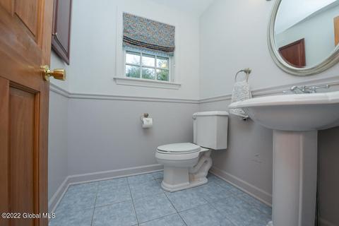 19 Wicklow Ter, Delmar, NY 12054 photo 11
