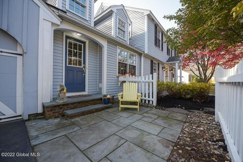19 Wicklow Ter, Delmar, NY 12054 photo 4