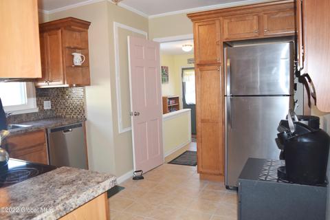 25 Vagele Ln, Glenmont, NY 12077 photo 22