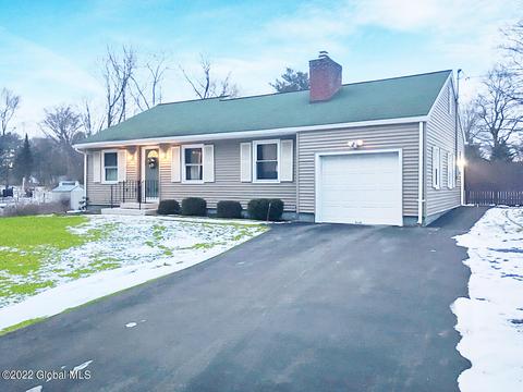 25 Vagele Ln, Glenmont, NY 12077 photo 2
