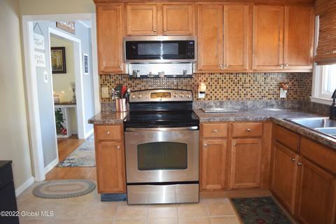 25 Vagele Ln, Glenmont, NY 12077 photo 25