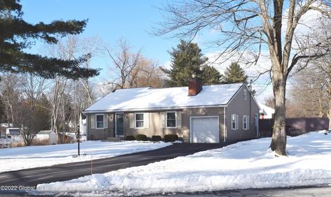 25 Vagele Ln, Glenmont, NY 12077 photo 3