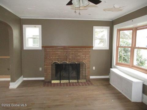 805 Decamp Ave, Schenectady, NY 12309 photo 8