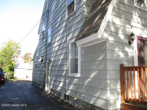 805 Decamp Ave, Schenectady, NY 12309 photo 16