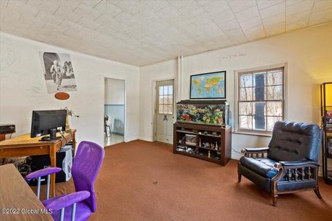 709 River Rd, Glenmont, NY 12077 photo 17